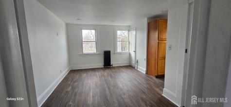 212 3rd Street Newark NJ 07107