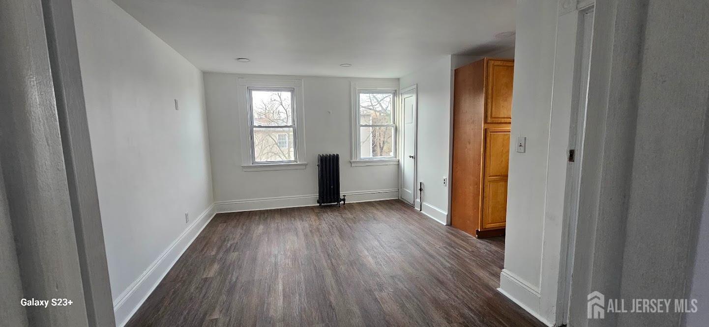 212 3rd Street Newark NJ 07107
