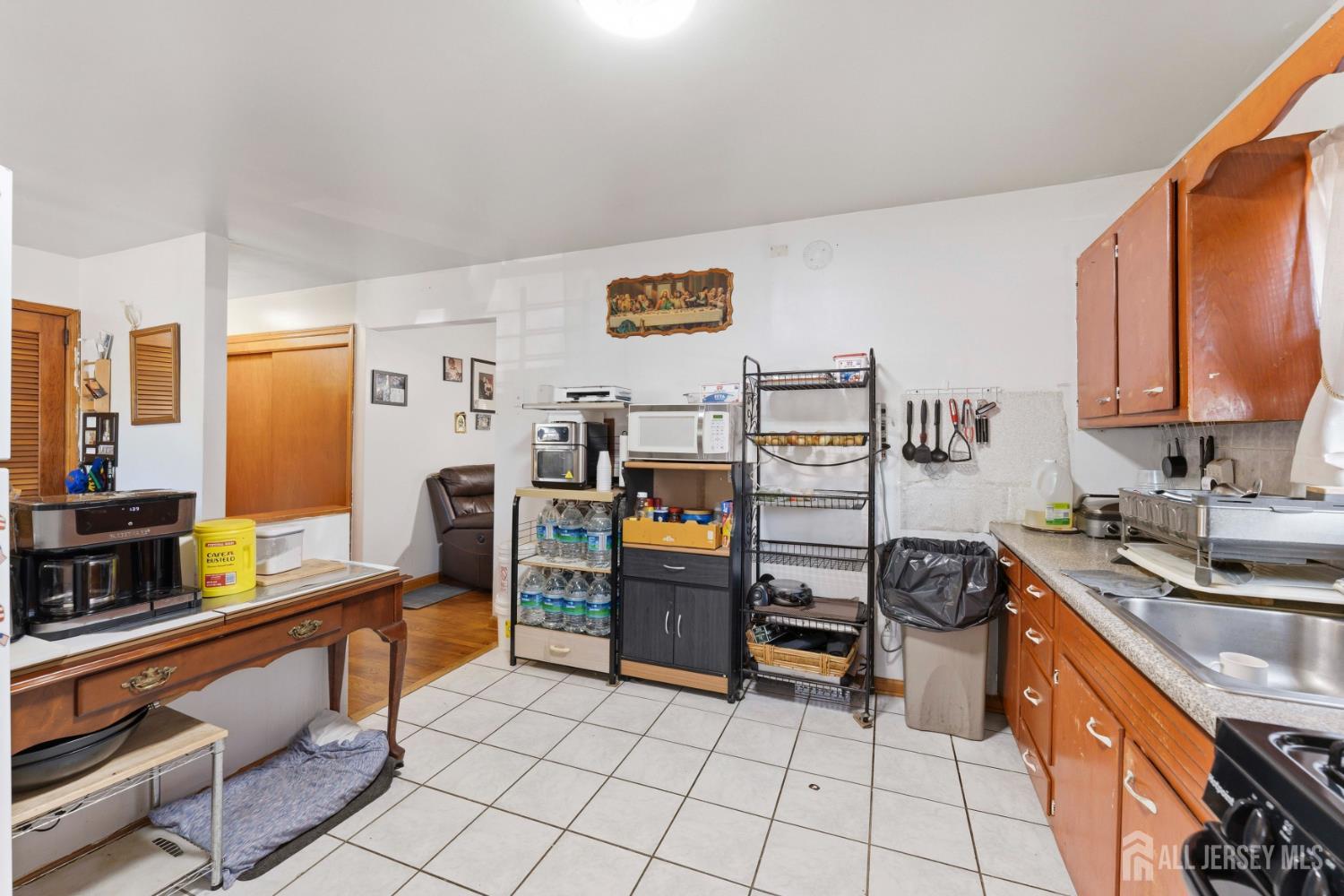 2072 Elizabeth Avenue Rahway NJ 07065