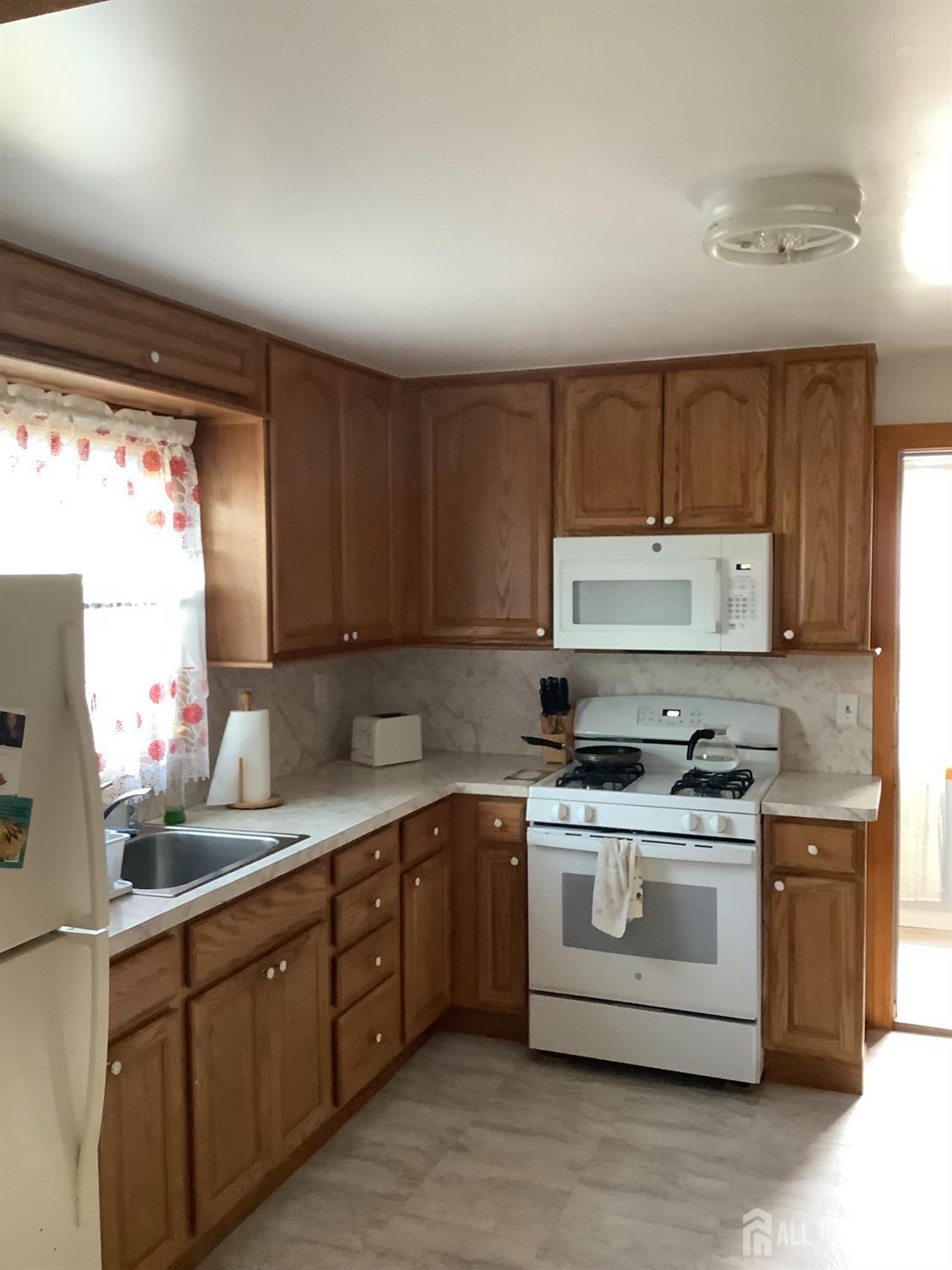 492 Sayre Avenue Perth Amboy NJ 08861