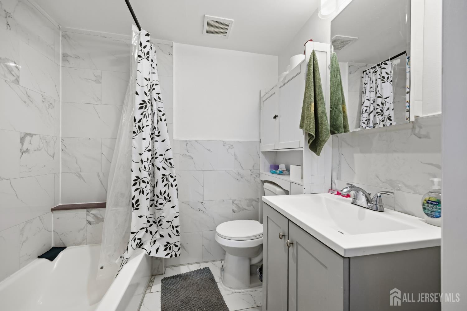 94 Eaton Place East Orange NJ 07017