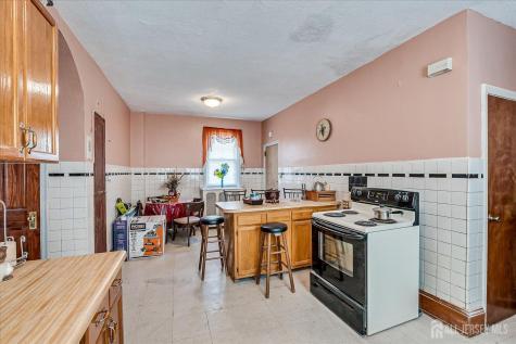 312 Rhode Island Avenue East Orange NJ 07018