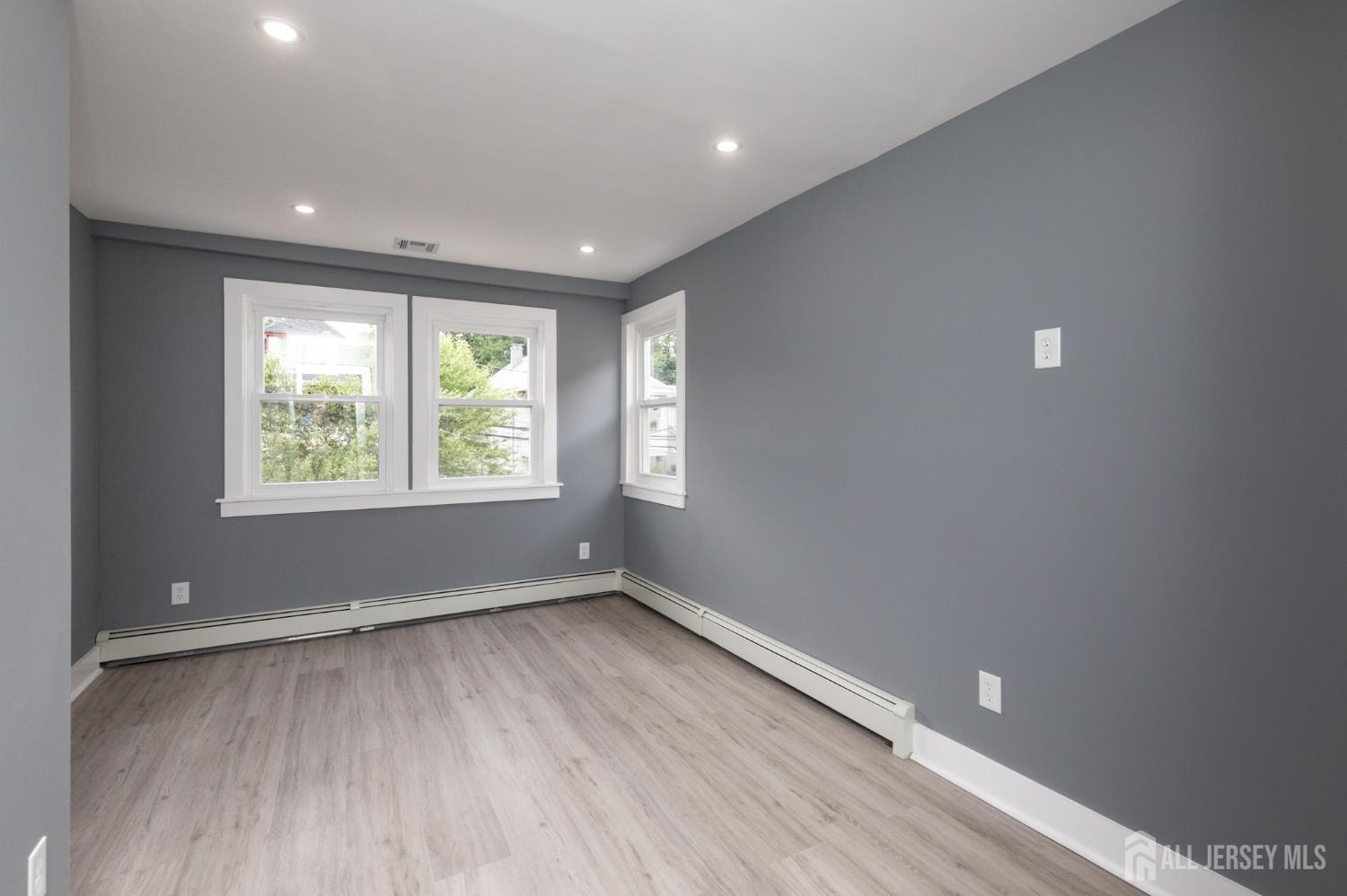 324 Harper Place Highland Park NJ 08904