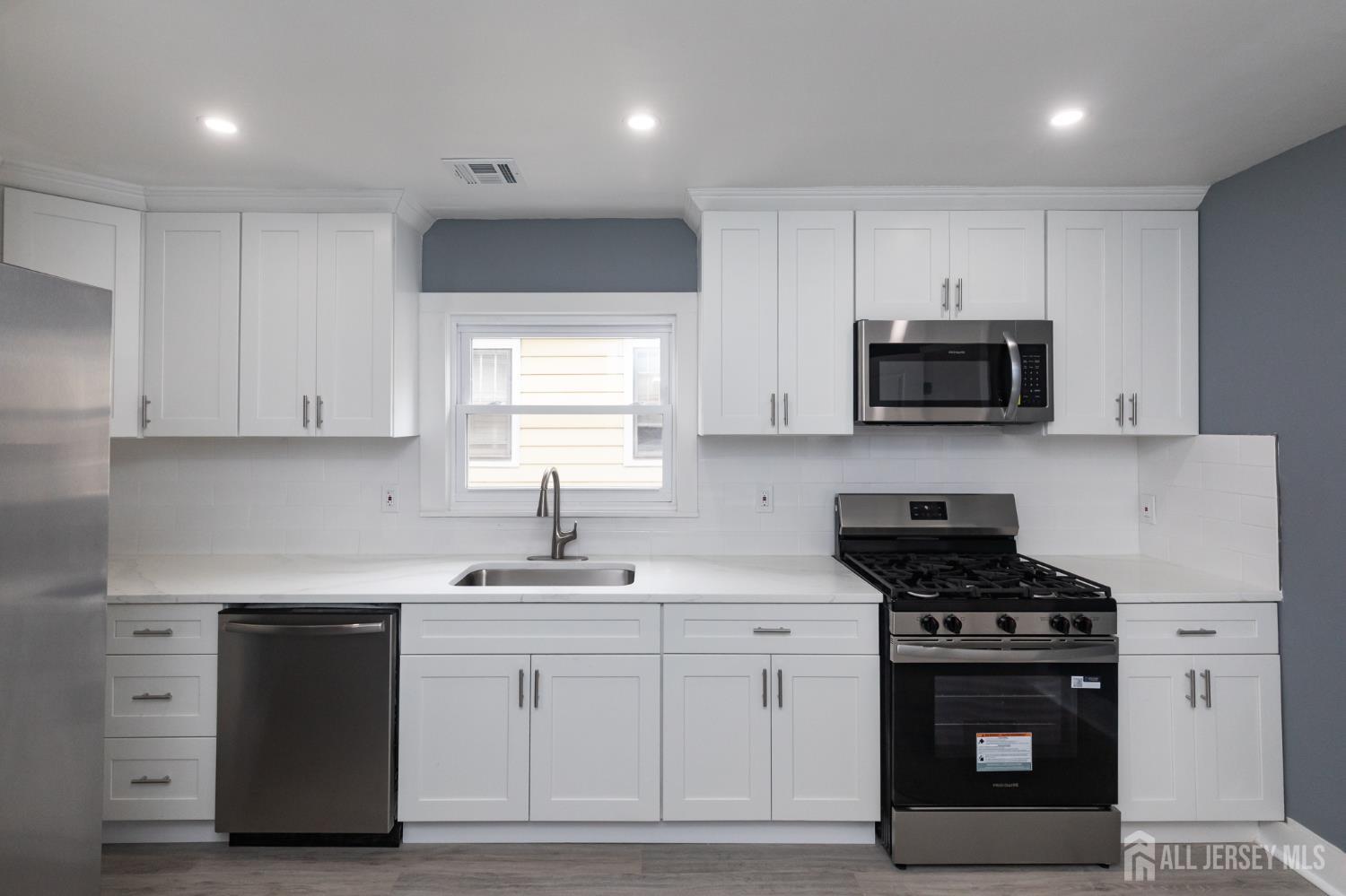 324 Harper Place Highland Park NJ 08904
