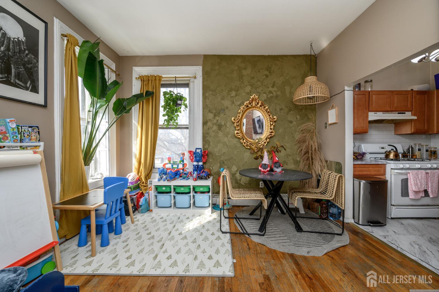 548 Bramhall Avenue Jersey City NJ 07304