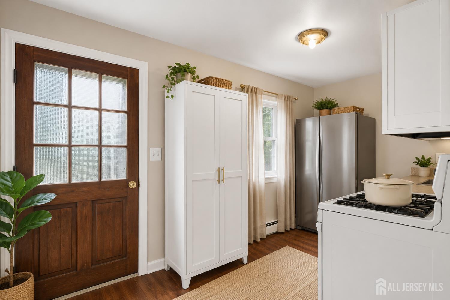 24 Hillcrest Avenue Edison NJ 08817
