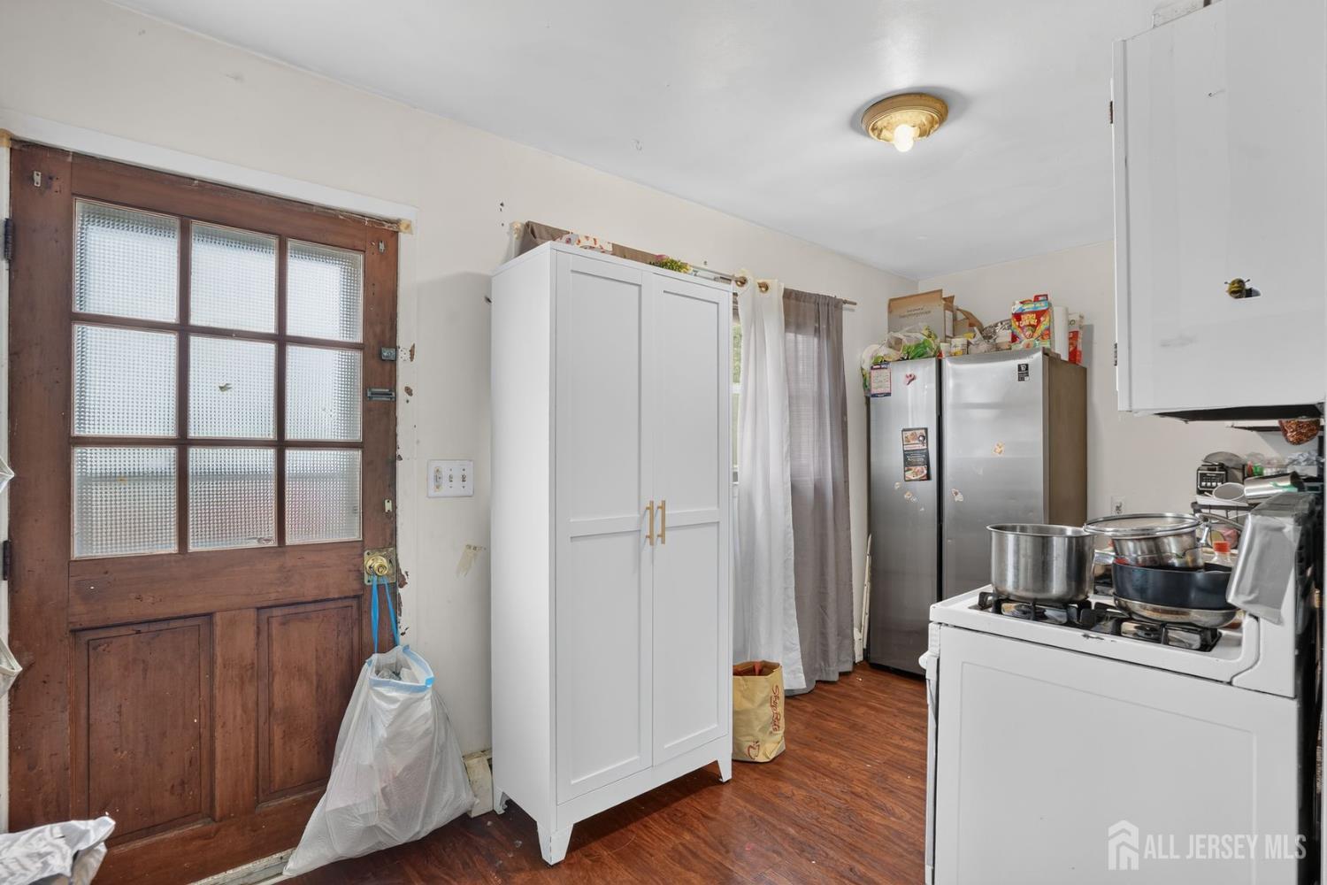 24 Hillcrest Avenue Edison NJ 08817