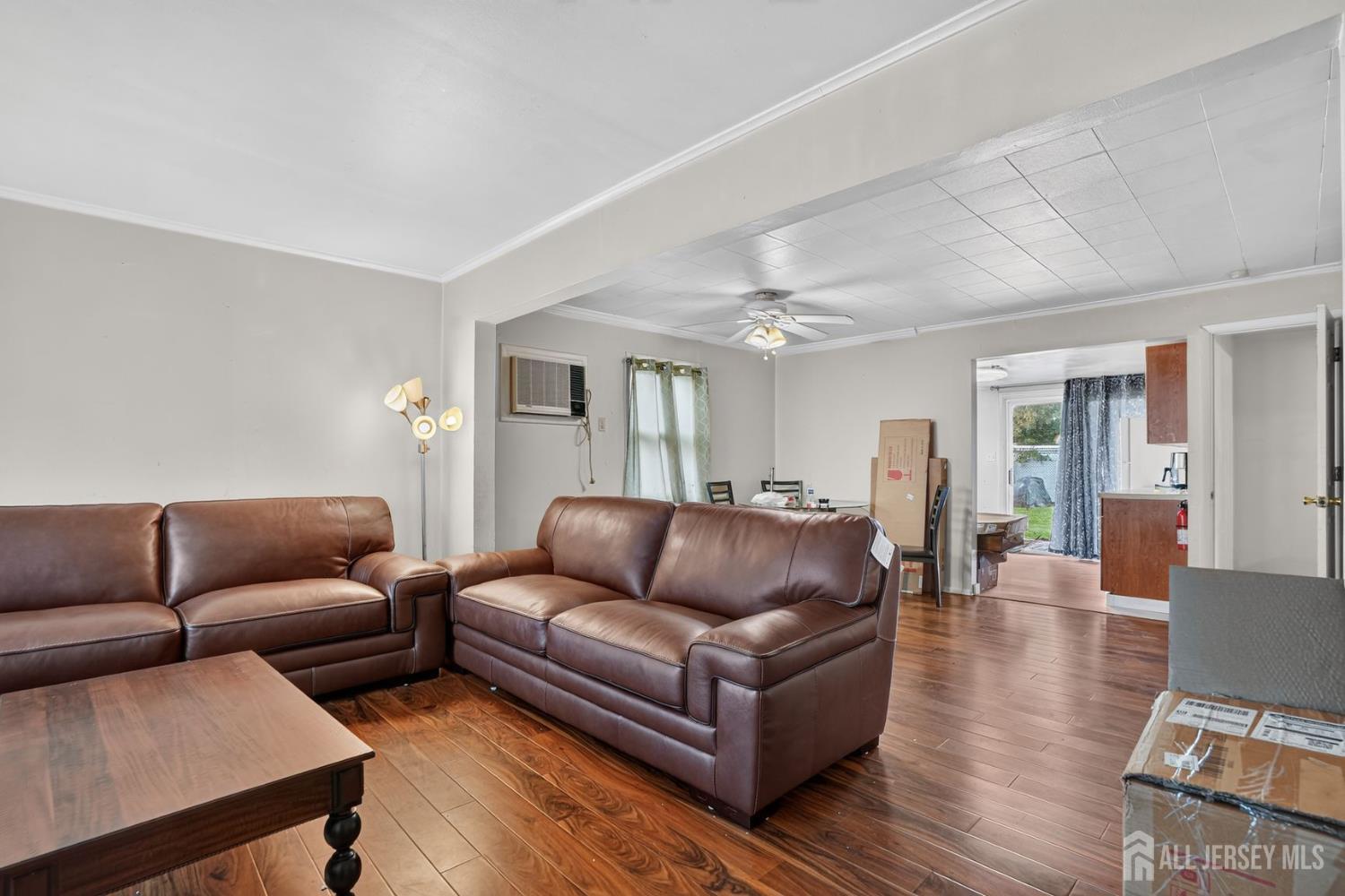 24 Hillcrest Avenue Edison NJ 08817