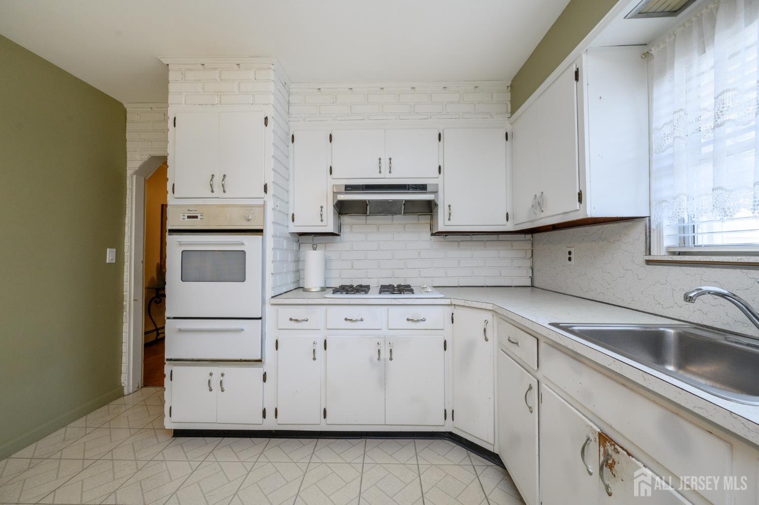 94 Van Buren Street Newark NJ 07105