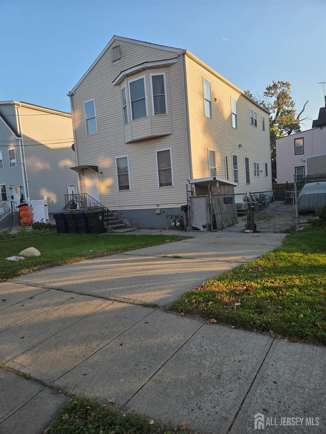 221-225 Washington Street Perth Amboy NJ 08861
