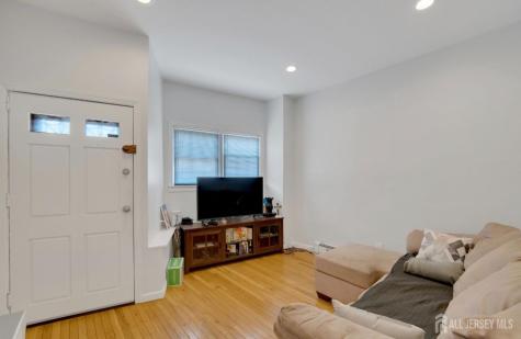 106 Broughton Avenue Bloomfield NJ 07003