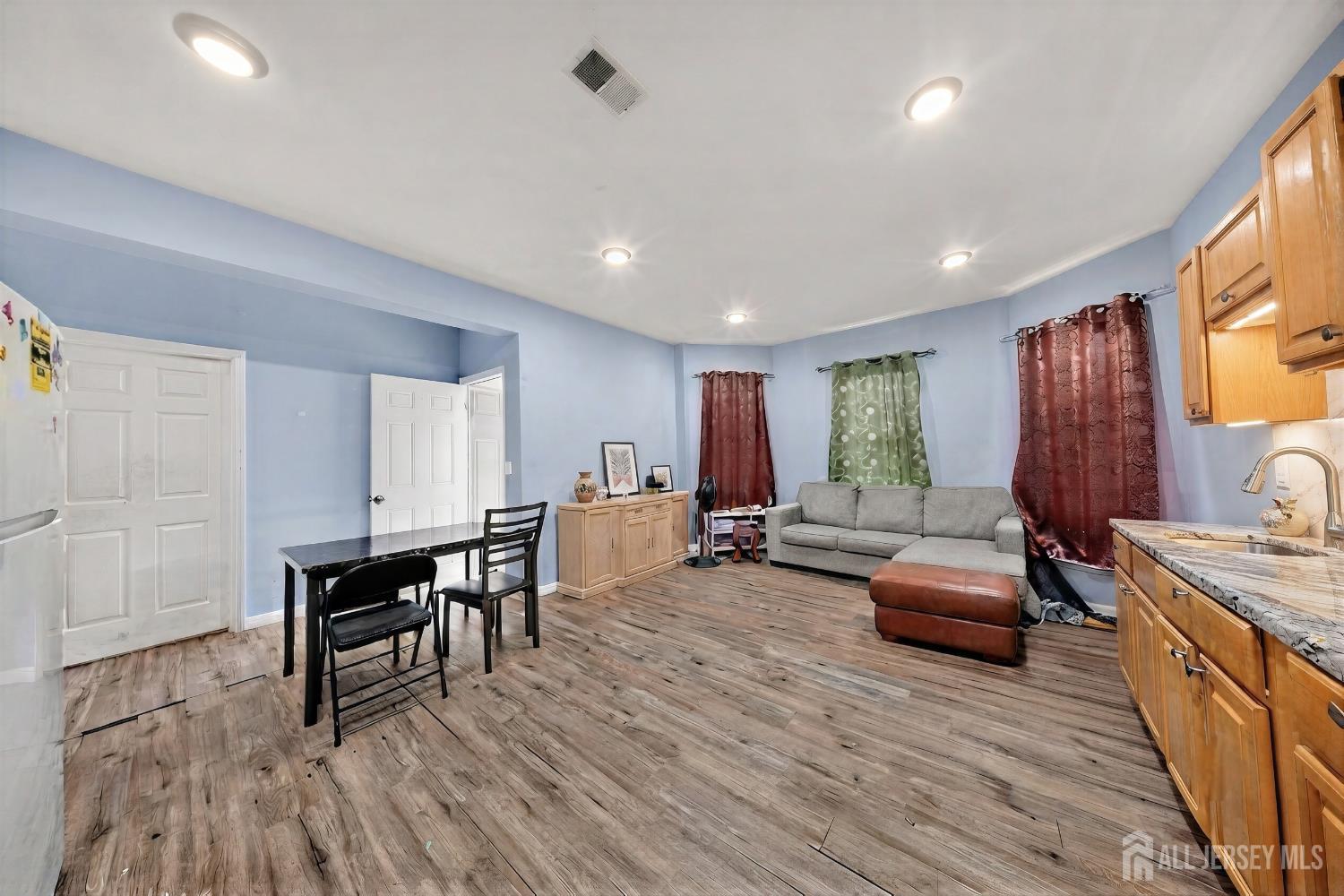 421-423 Magie Avenue Elizabeth NJ 07208