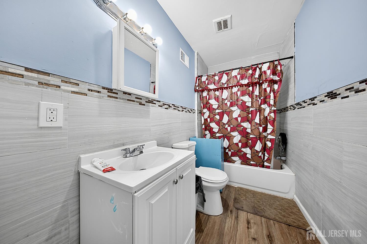 421-423 Magie Avenue Elizabeth NJ 07208
