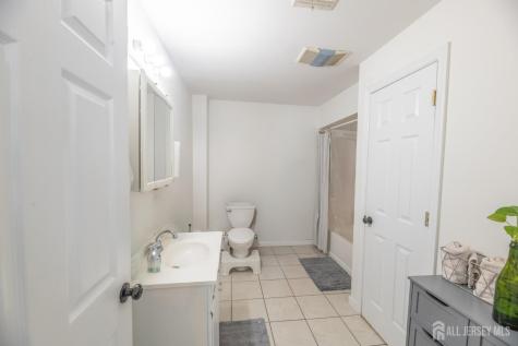 637 Main Street Sayreville NJ 08872