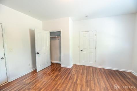637 Main Street Sayreville NJ 08872