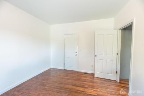 637 Main Street Sayreville NJ 08872