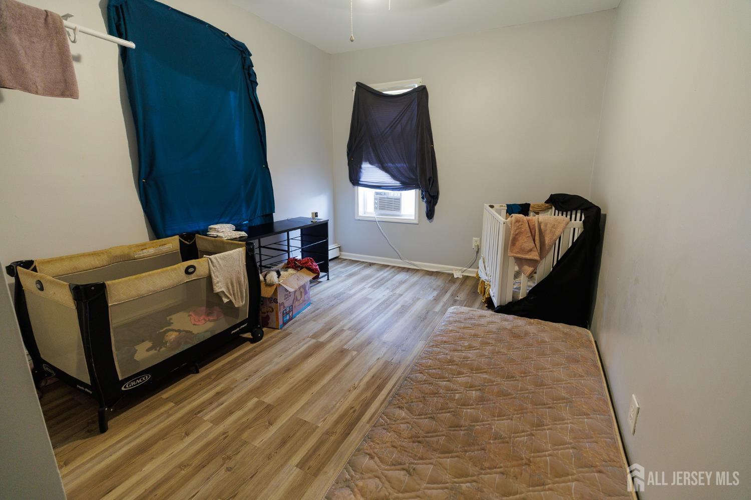 16 Somerset Street Carteret NJ 07008