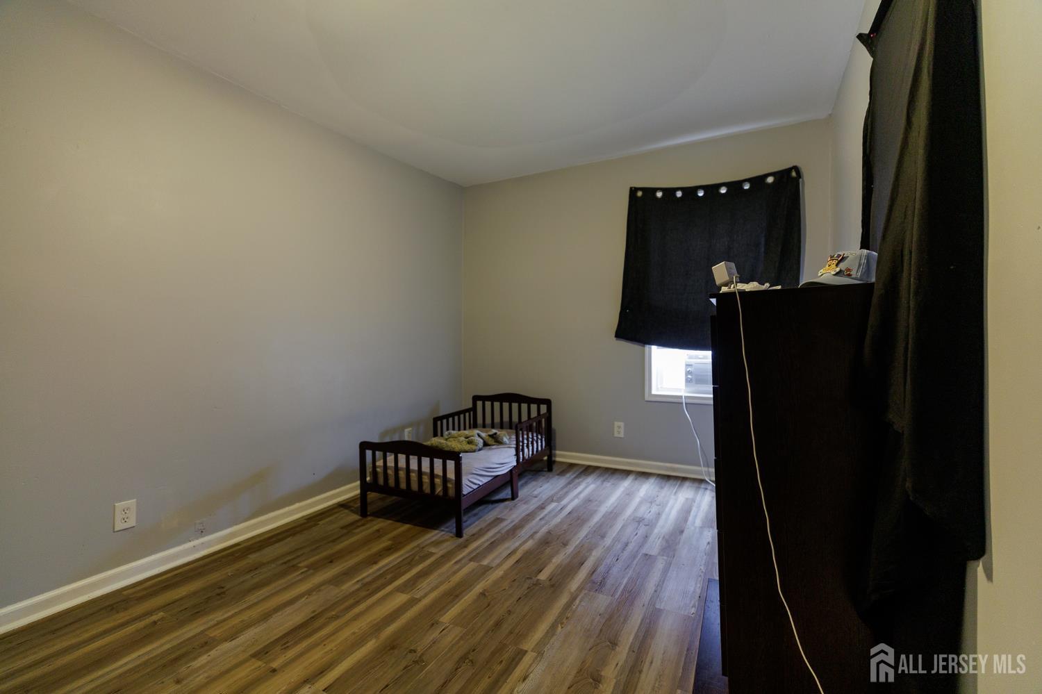 16 Somerset Street Carteret NJ 07008