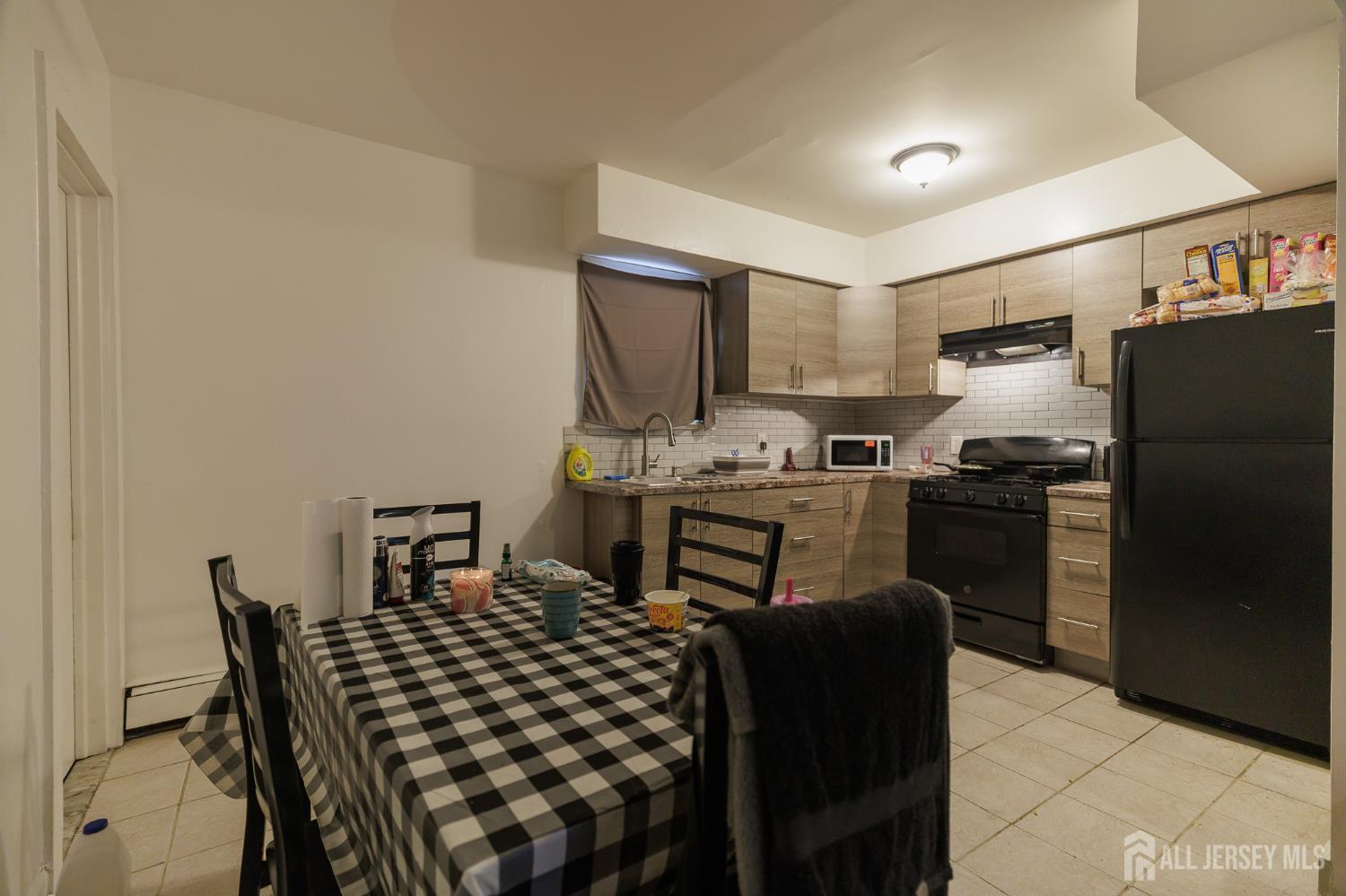 16 Somerset Street Carteret NJ 07008