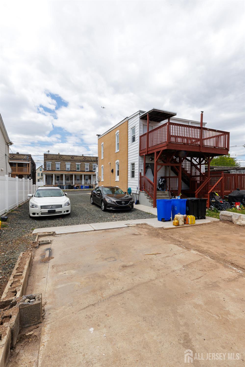 16 Somerset Street Carteret NJ 07008