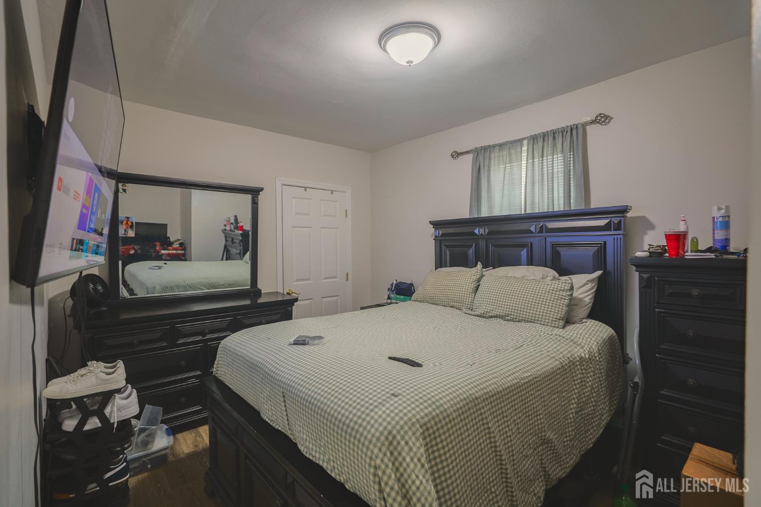 16 Somerset Street Carteret NJ 07008