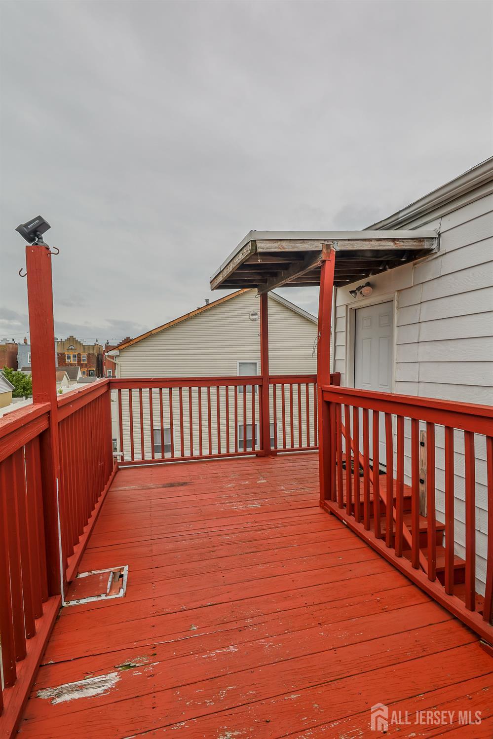 16 Somerset Street Carteret NJ 07008