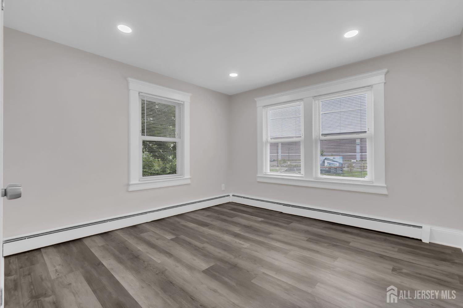 28 Victoria Avenue Spotswood NJ 08884