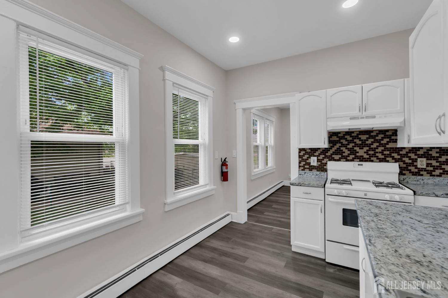 28 Victoria Avenue Spotswood NJ 08884
