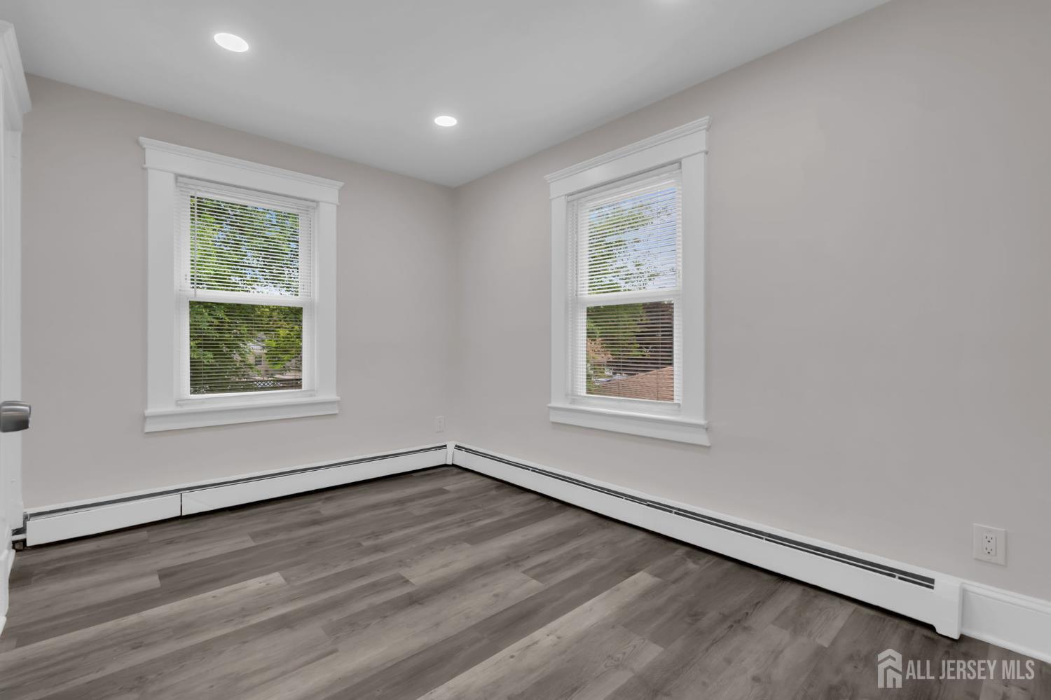 28 Victoria Avenue Spotswood NJ 08884