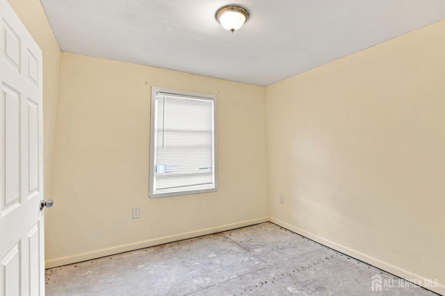 64 Fabyan Place Newark NJ 07108