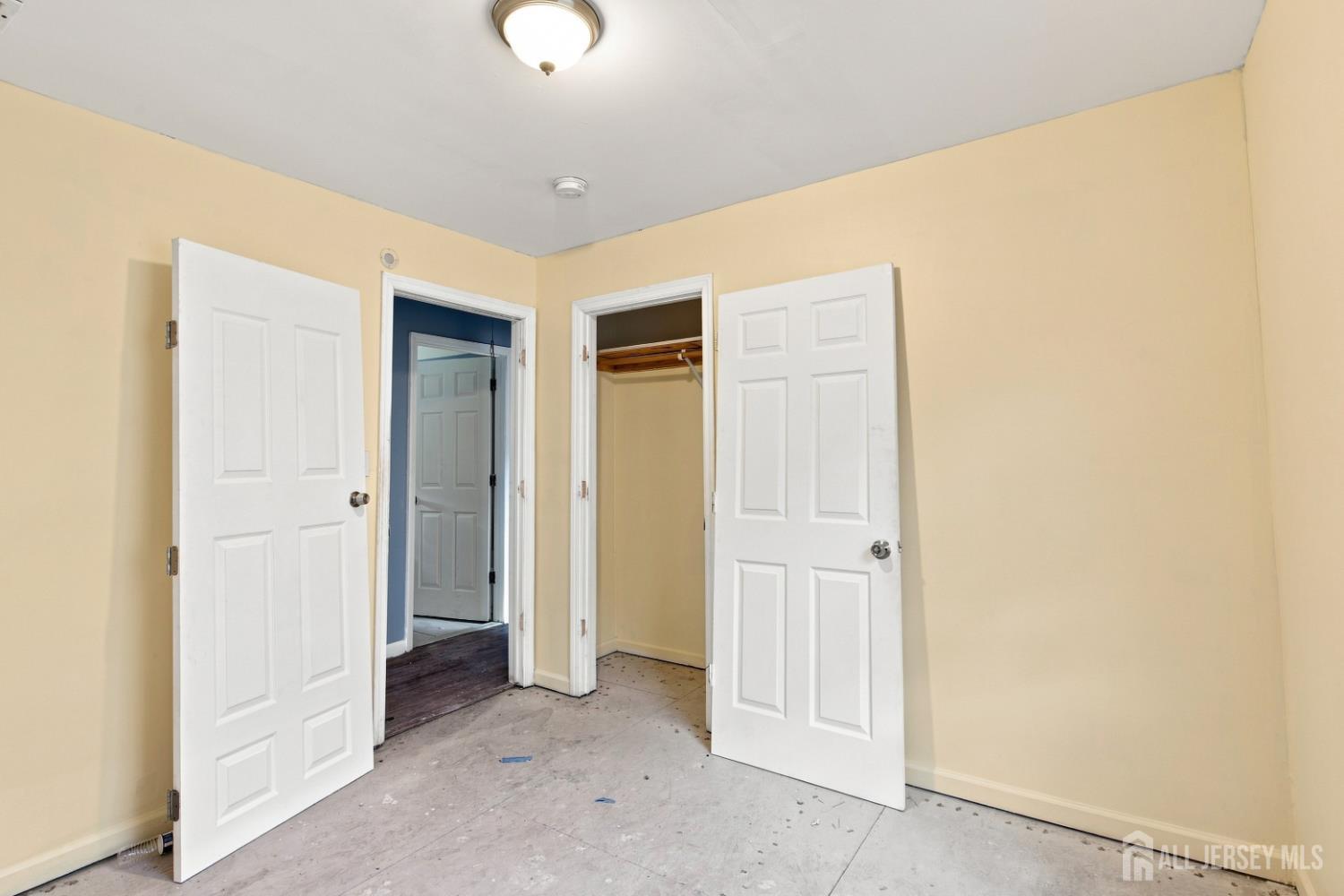 64 Fabyan Place Newark NJ 07108