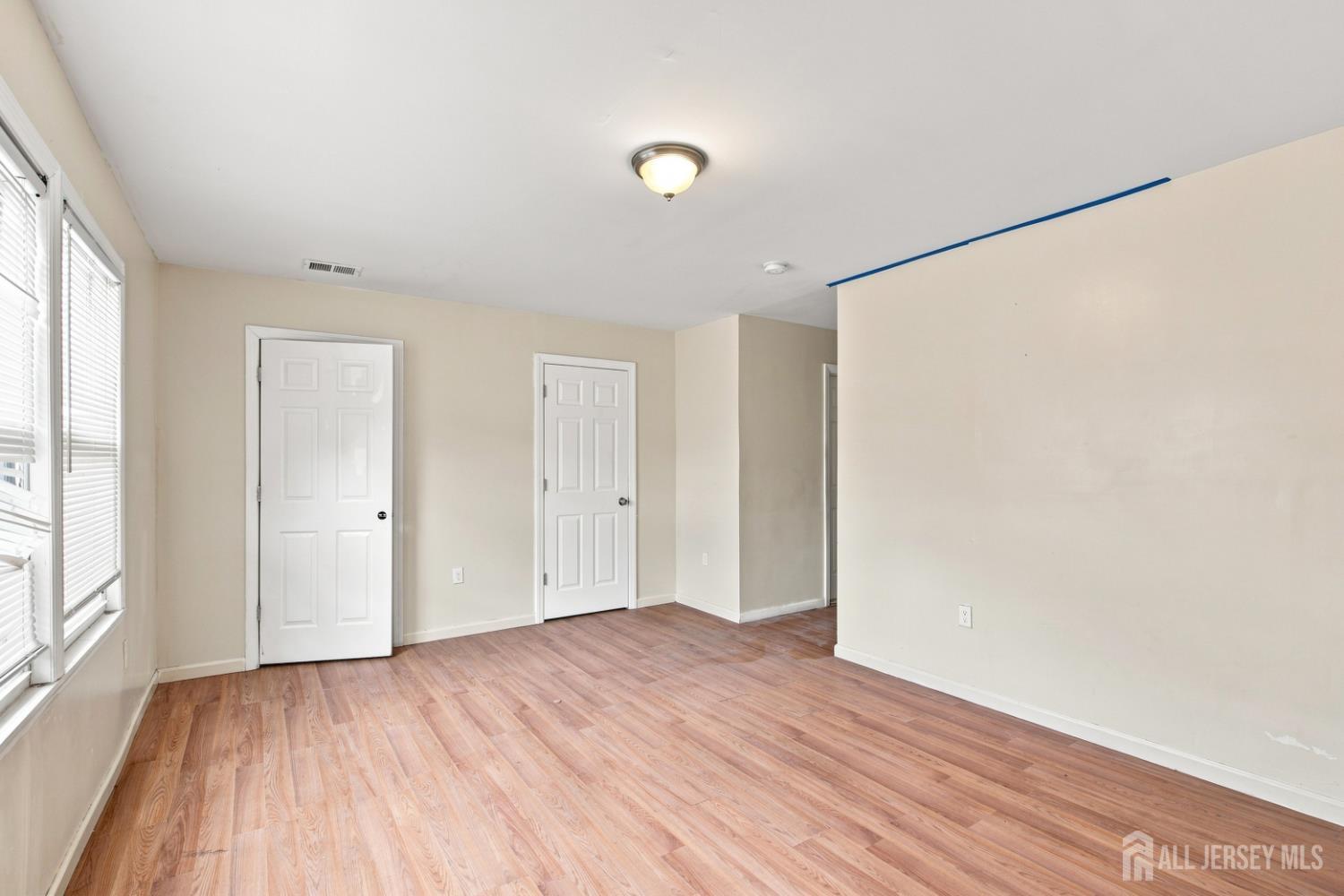 64 Fabyan Place Newark NJ 07108