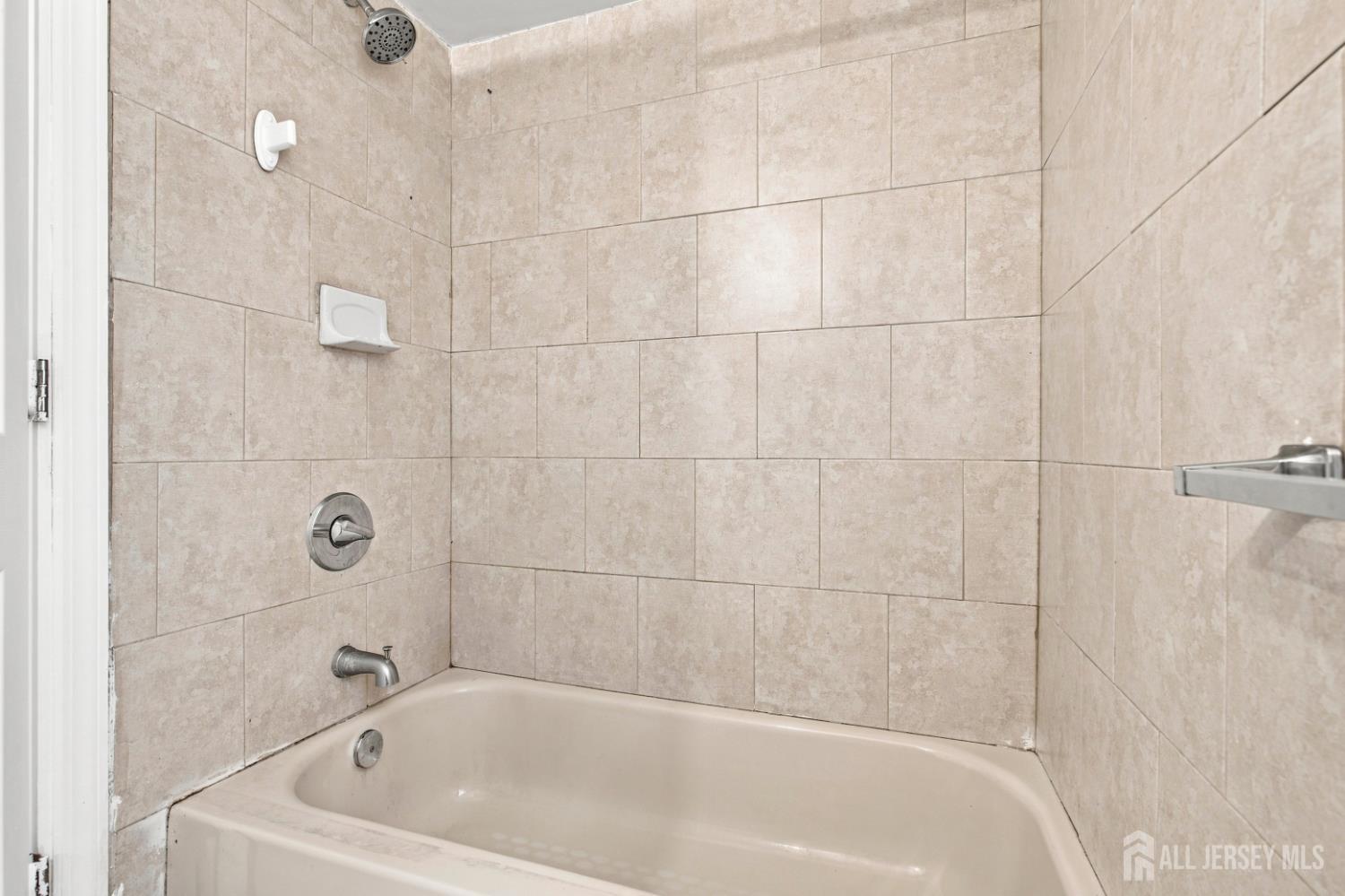 64 Fabyan Place Newark NJ 07108