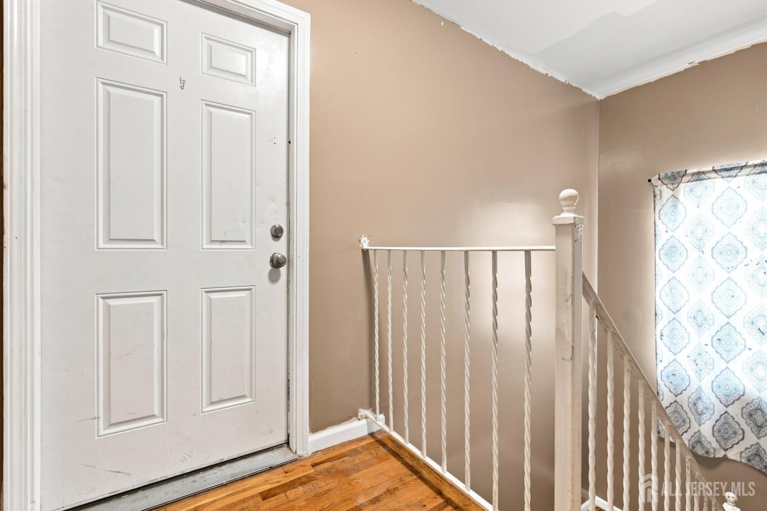 64 Fabyan Place Newark NJ 07108
