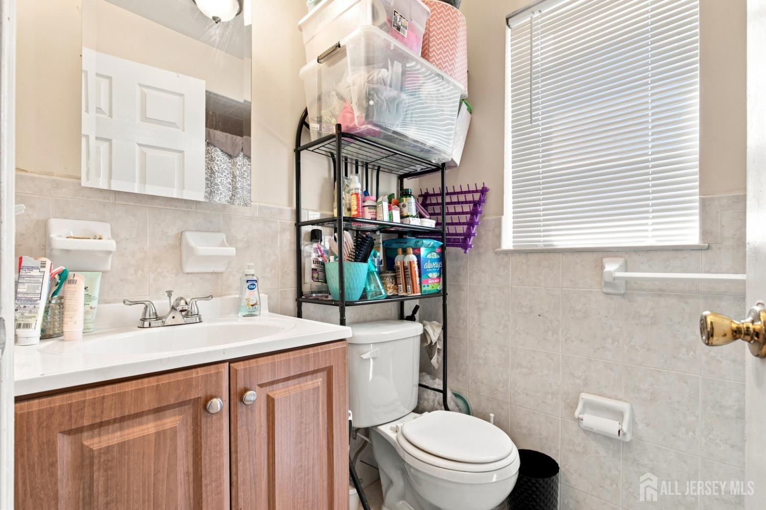 64 Fabyan Place Newark NJ 07108