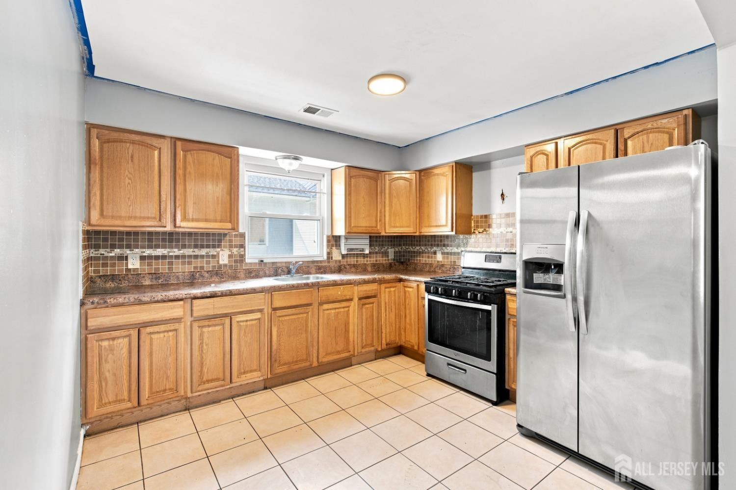 64 Fabyan Place Newark NJ 07108