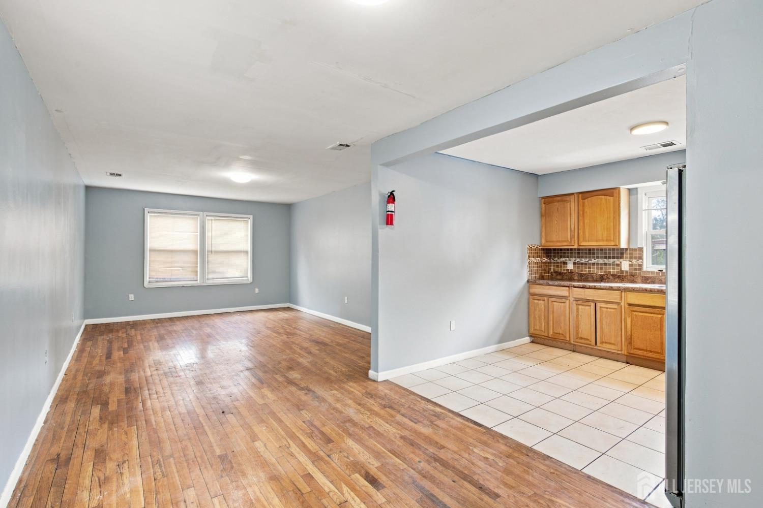 64 Fabyan Place Newark NJ 07108