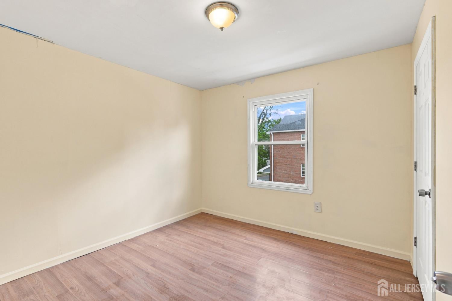 64 Fabyan Place Newark NJ 07108