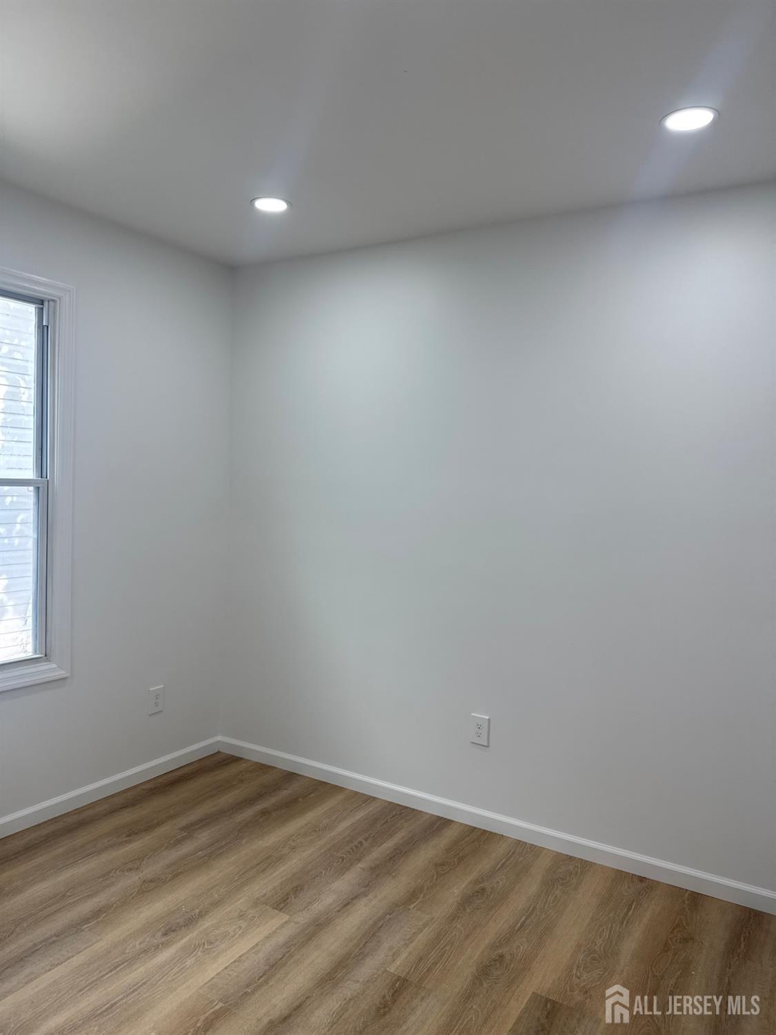 47 Rose Terrace Newark NJ 07108