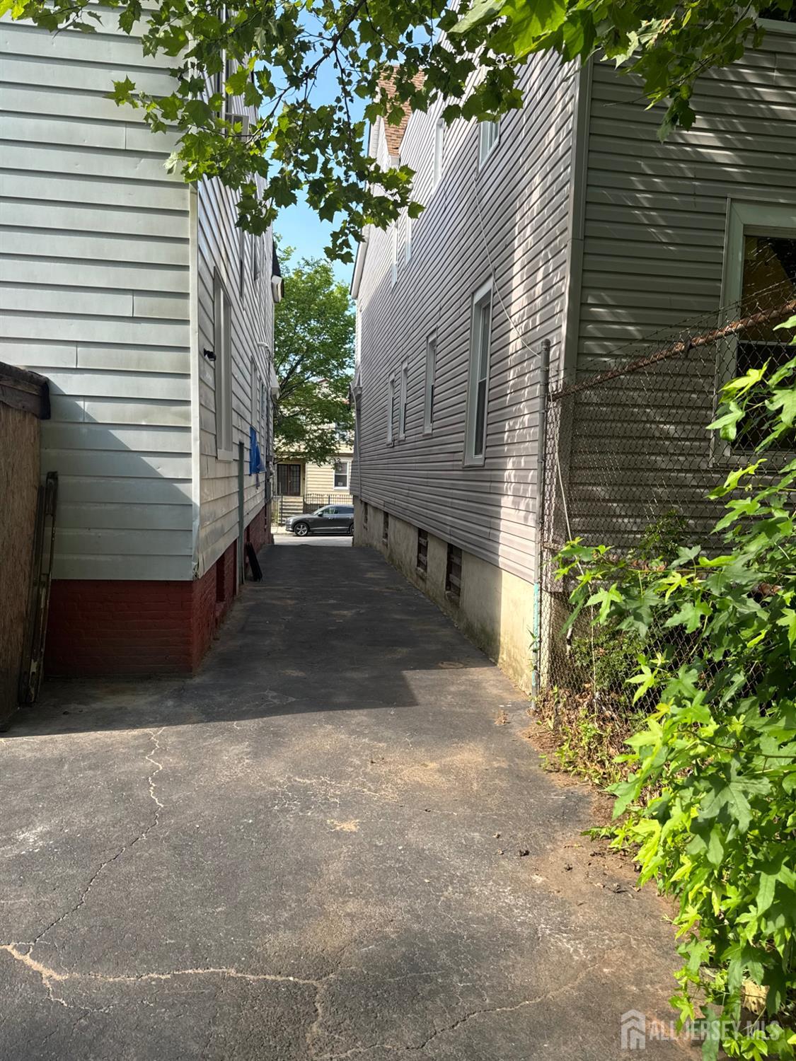 47 Rose Terrace Newark NJ 07108