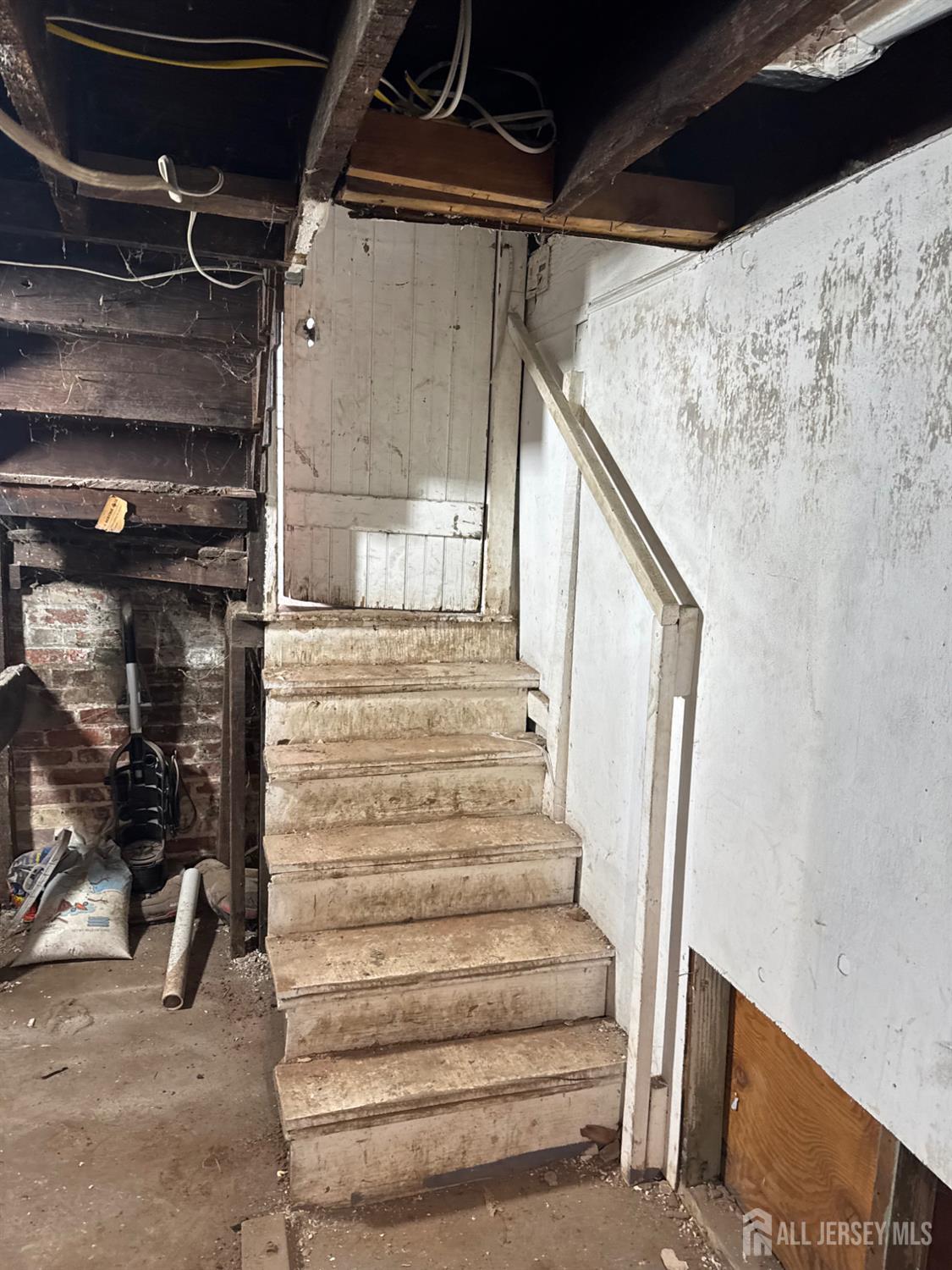 47 Rose Terrace Newark NJ 07108