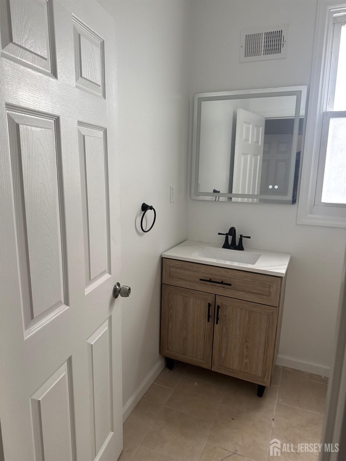 47 Rose Terrace Newark NJ 07108