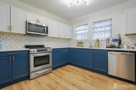 130 Elmwood Avenue East Orange NJ 07018