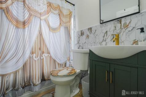 130 Elmwood Avenue East Orange NJ 07018