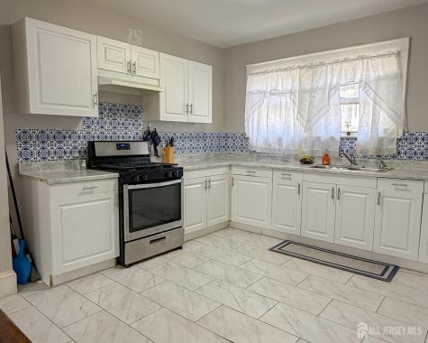 130 Elmwood Avenue East Orange NJ 07018