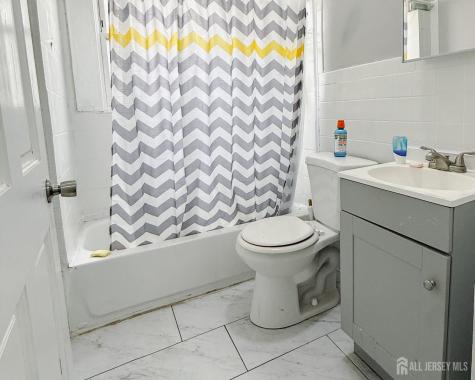 130 Elmwood Avenue East Orange NJ 07018