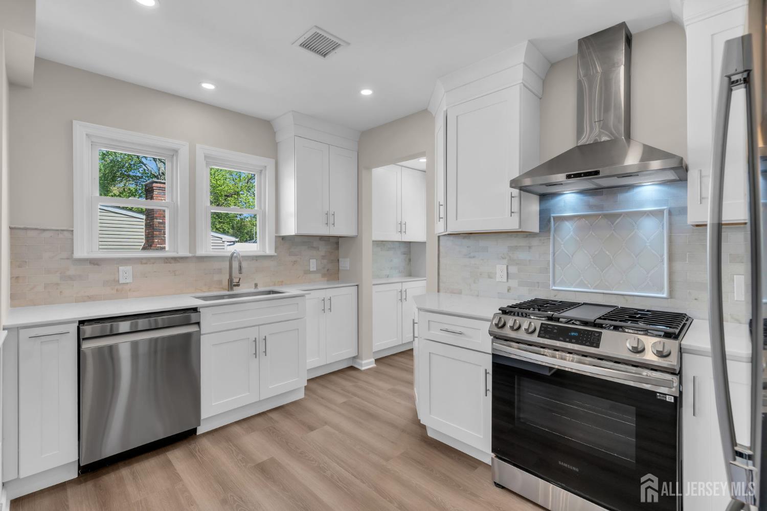 21 Market Street Edison NJ 08817