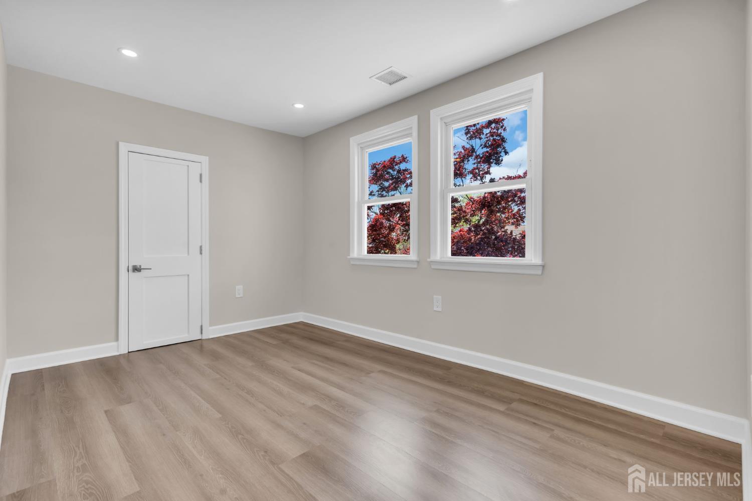 21 Market Street Edison NJ 08817