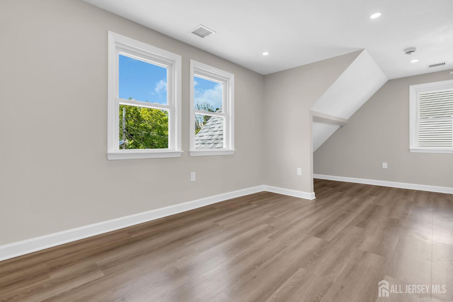 21 Market Street Edison NJ 08817