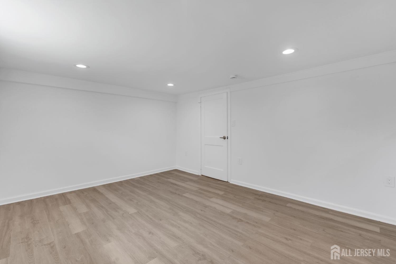 21 Market Street Edison NJ 08817